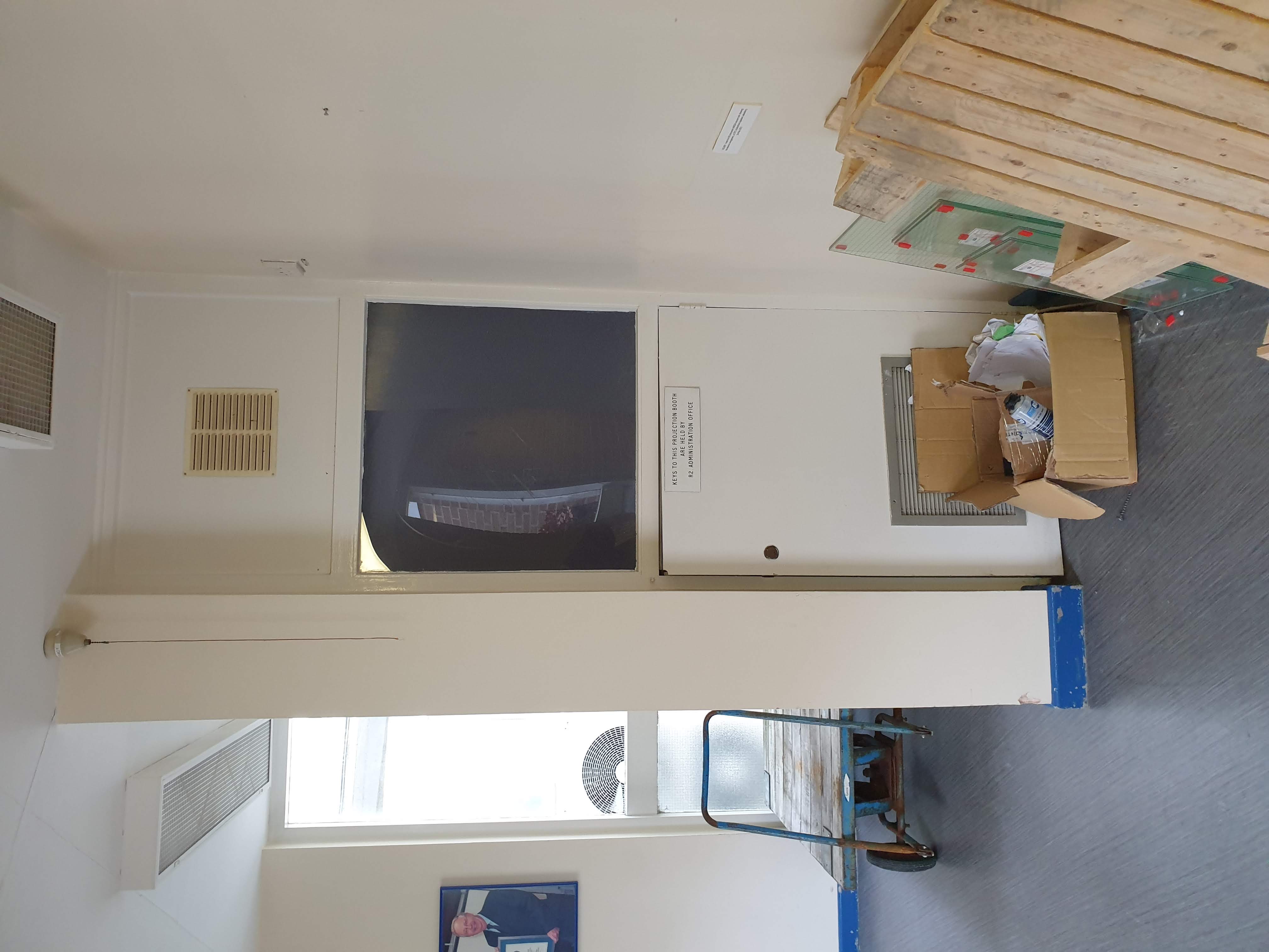 Projection display area