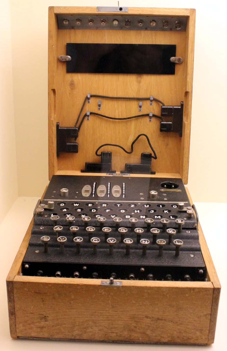 /enigma_m1070.jpg
