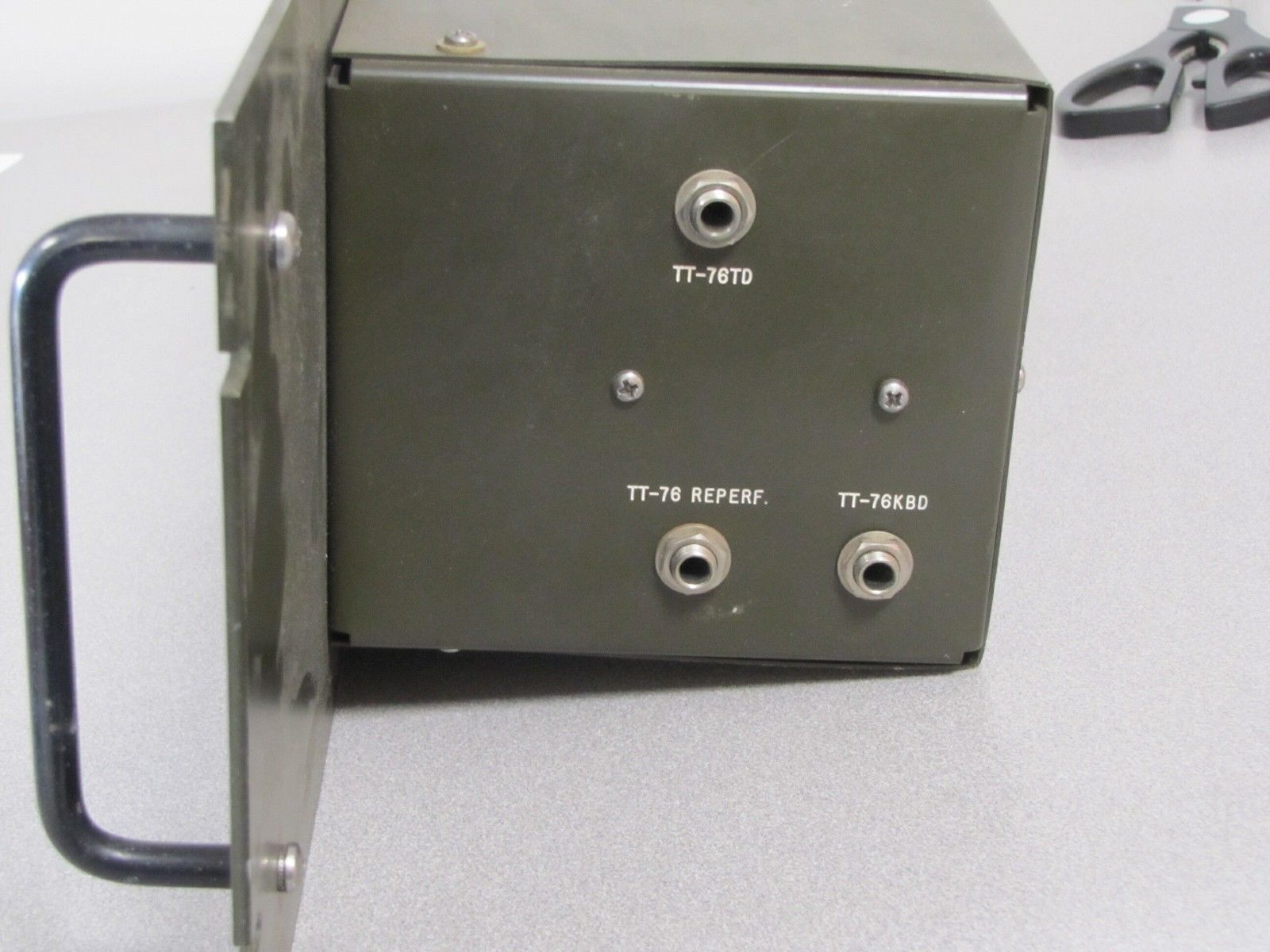 kw9_j1195_02.jpg