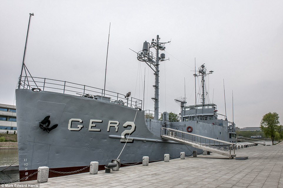 pueblo_moored.jpg