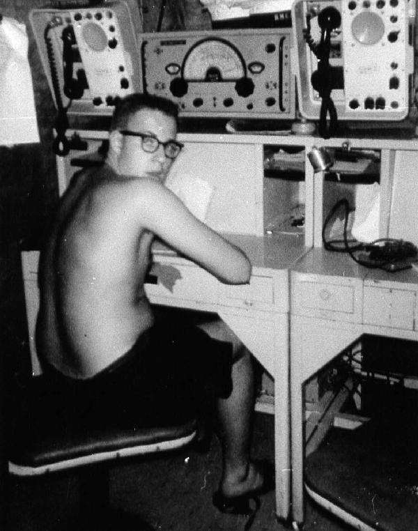 217_radio_d.jpg