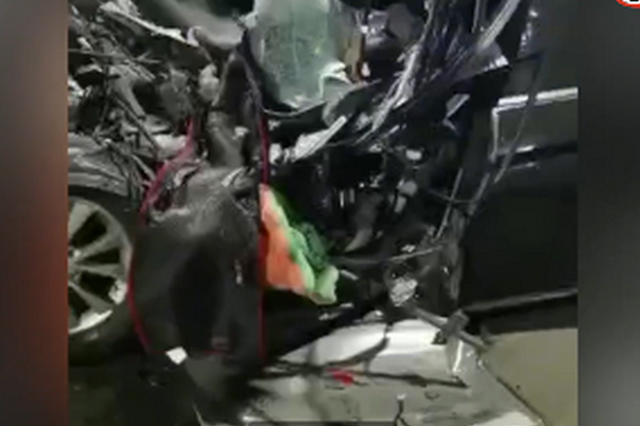 江西这地发生一起交通事故 小型轿车逆行致4死1伤