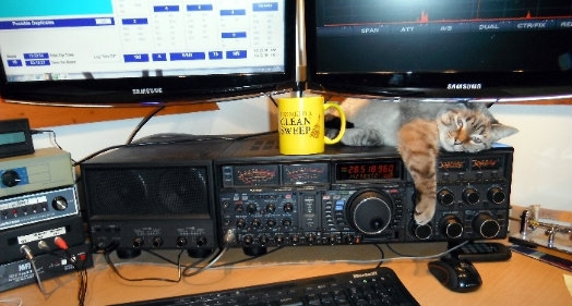 http://www.arrl.org/images/view/On_the_Air/Contesting/W5IV_Nov_Sweep2012.jpg