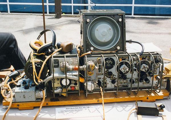 marconi/no19_set.jpg