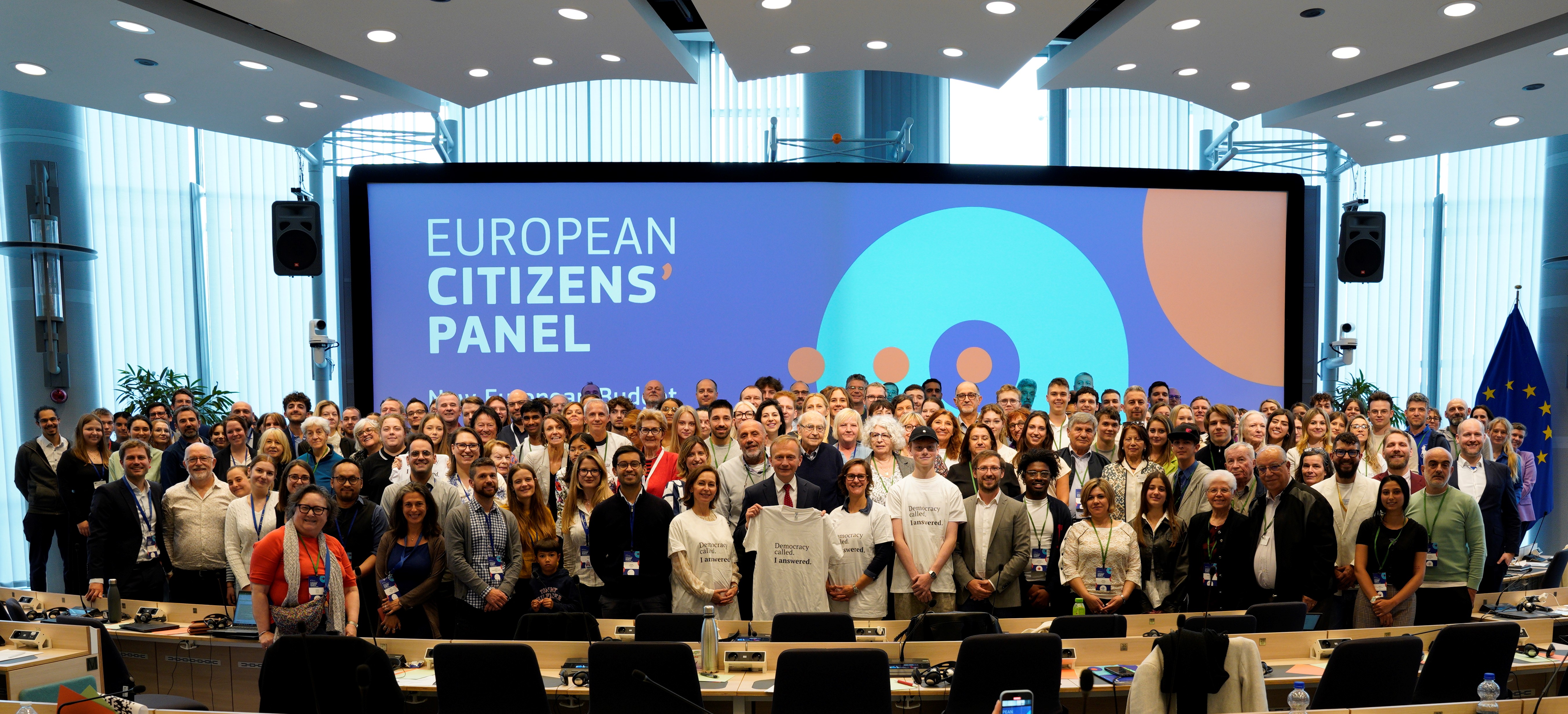 Group picture of 150 Members of the Citizens Panel