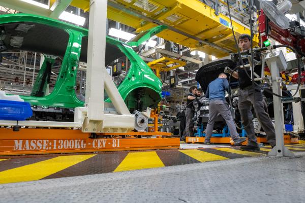 Electric car production - France