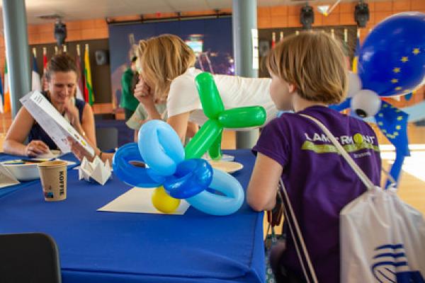 Visitantes en la Jornada de Puertas Abiertas del CDR