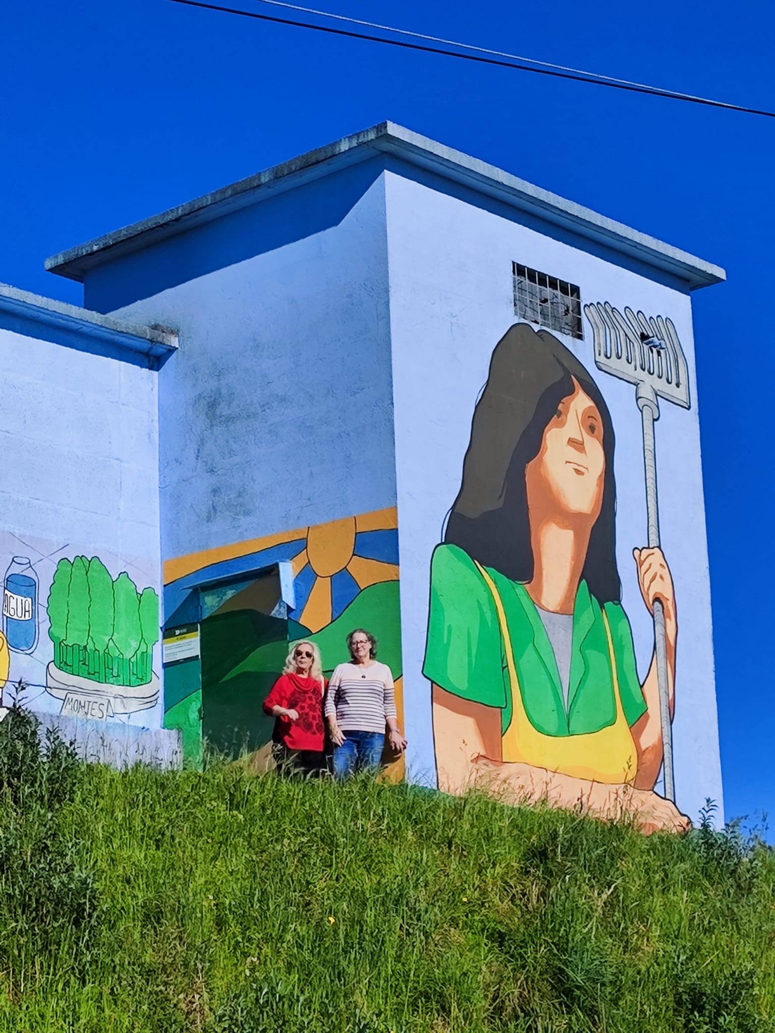 Mujeres de la aldea gestionando un recurso comunitario