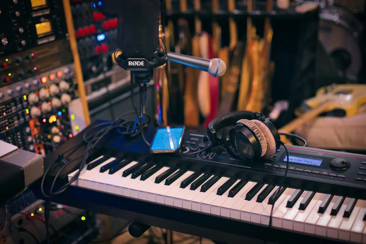 Working as a Songwriter: The Complete Career Guide | HAT Music