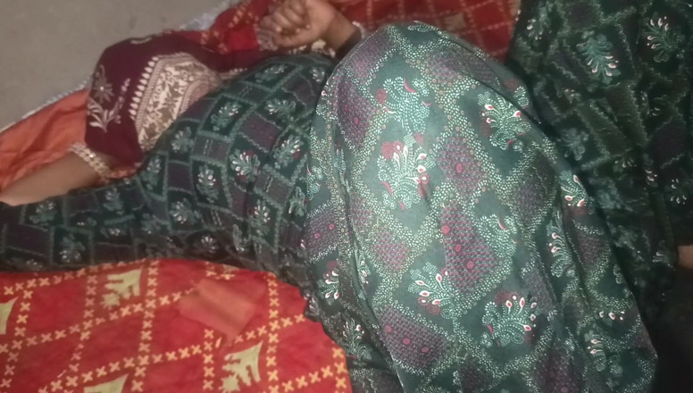 Savita5343: Khusus Holi. Ngentot kakak ipar india di holi
