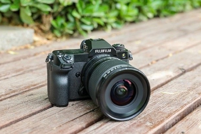 专业用户之��? 从棚拍到风光 富士中画幅相机推��?