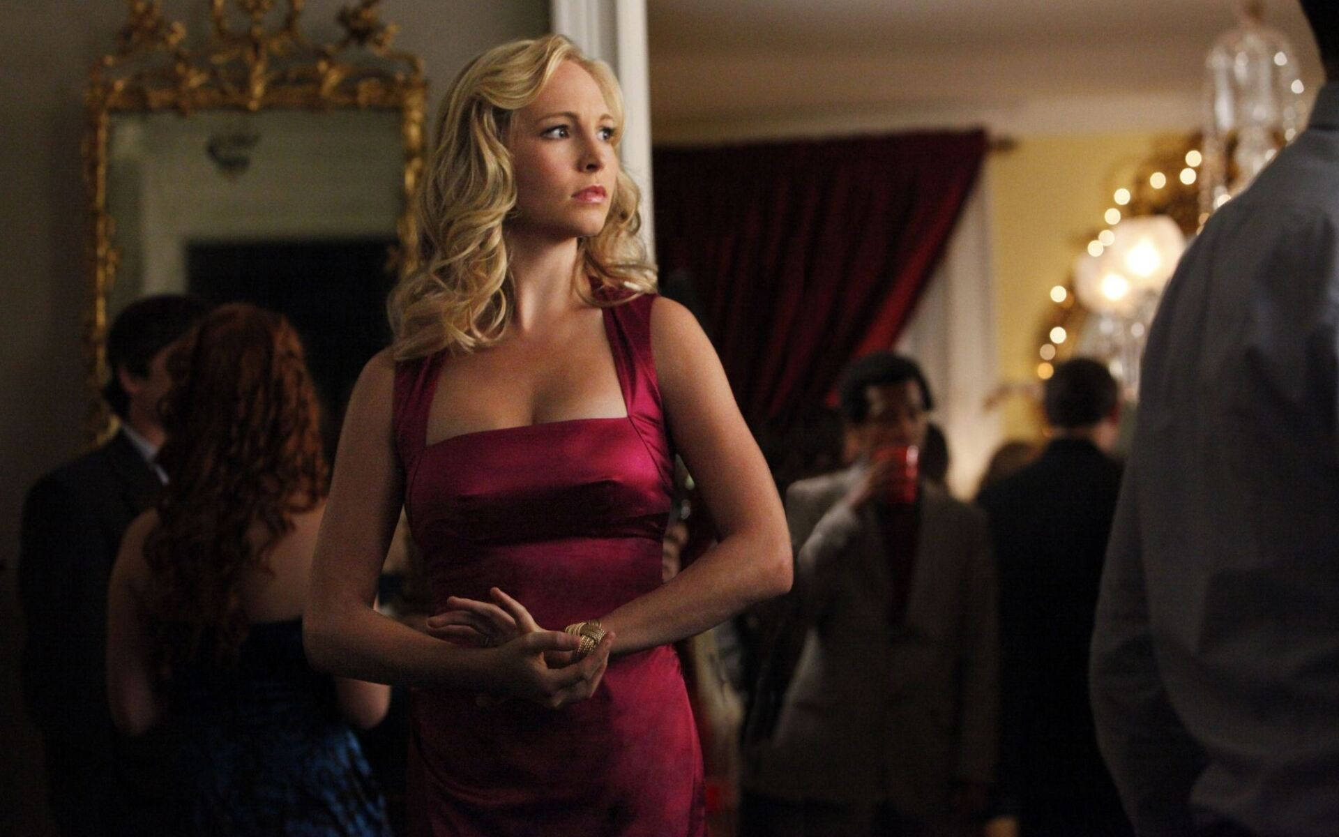 Caroline Forbes Papel de Parede