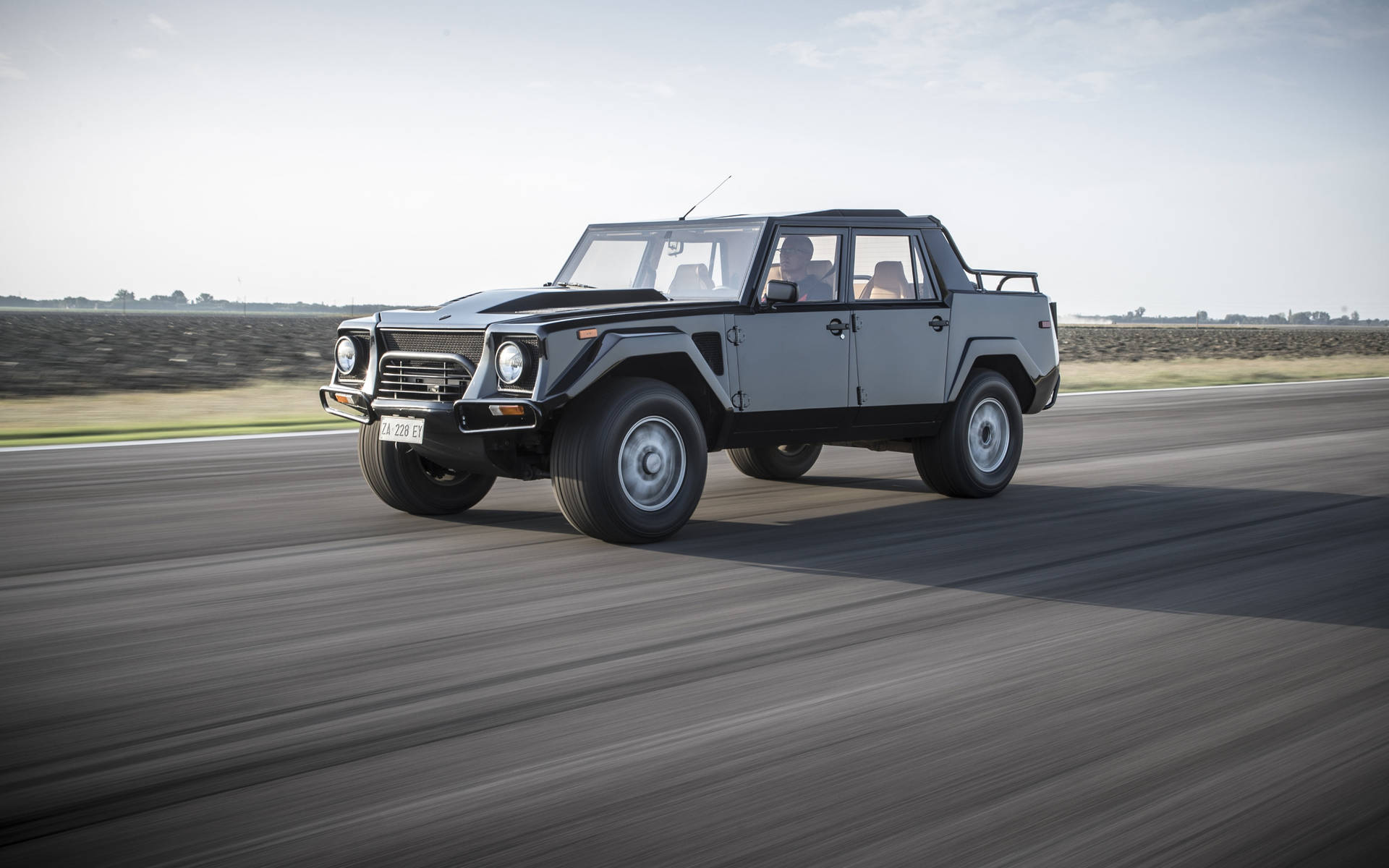 Lambo Lastbil Wallpaper