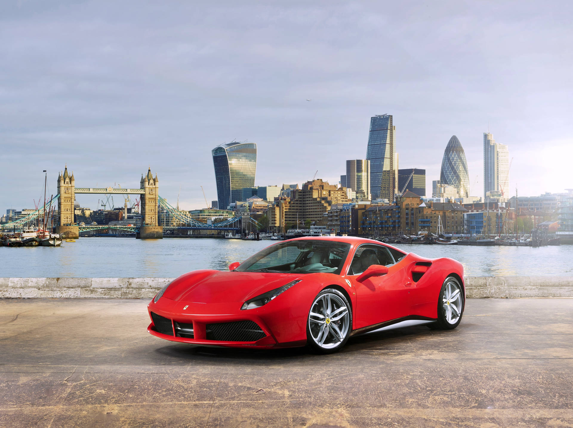 Wallpaperem 1366x768 Com Ferrari Em Alta Definição E Uma Vista Panorâmica Da Cidade - 488 Cityscape. Papel de Parede