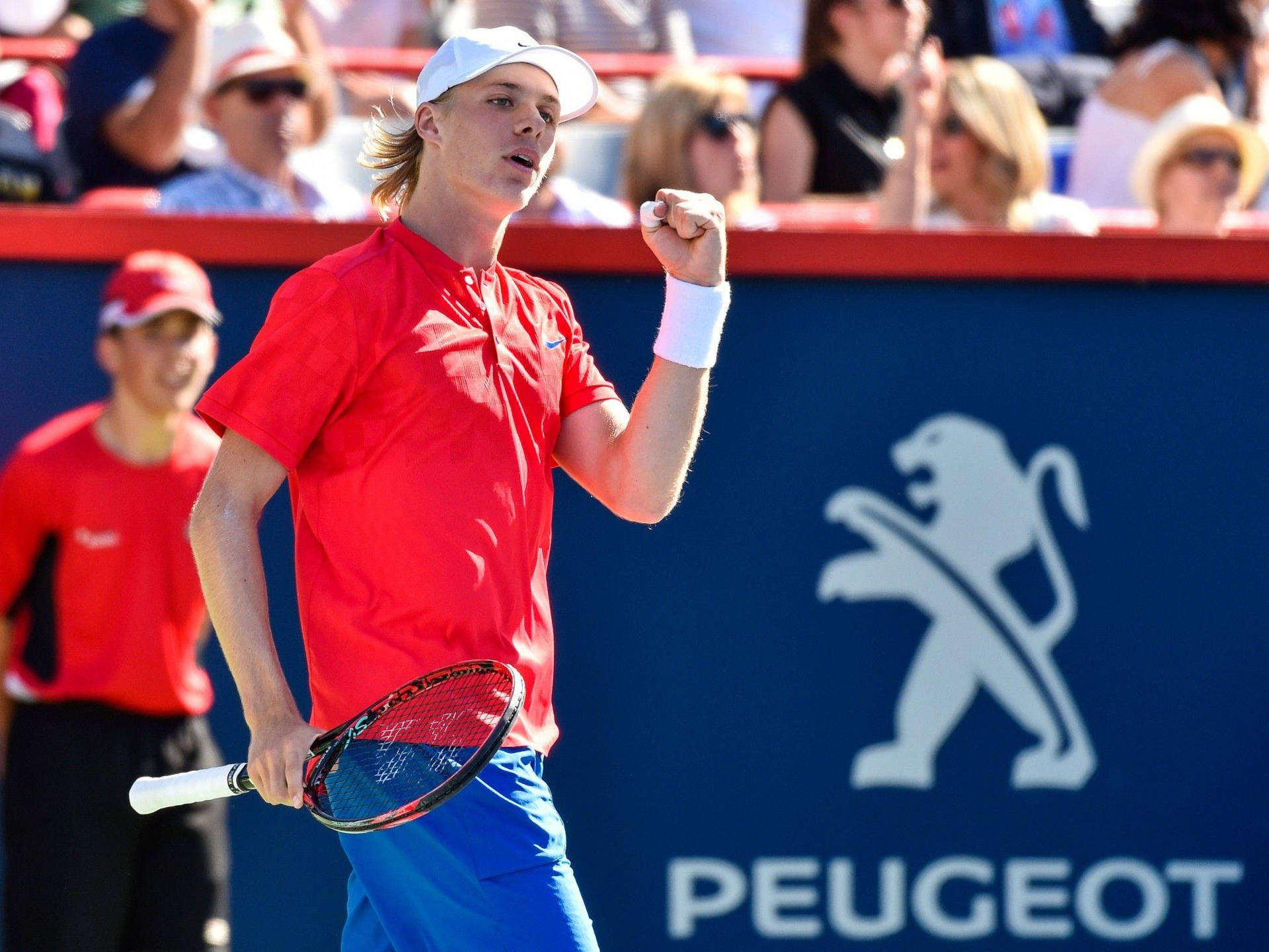 Denis Shapovalov Pendant Un Match De Tennis Fond d'écran