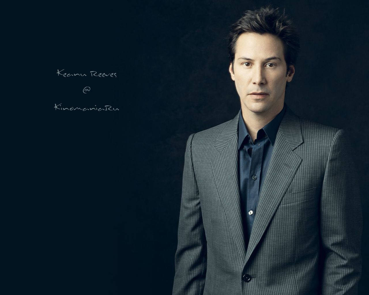 Keanureeves Posando Seriamente