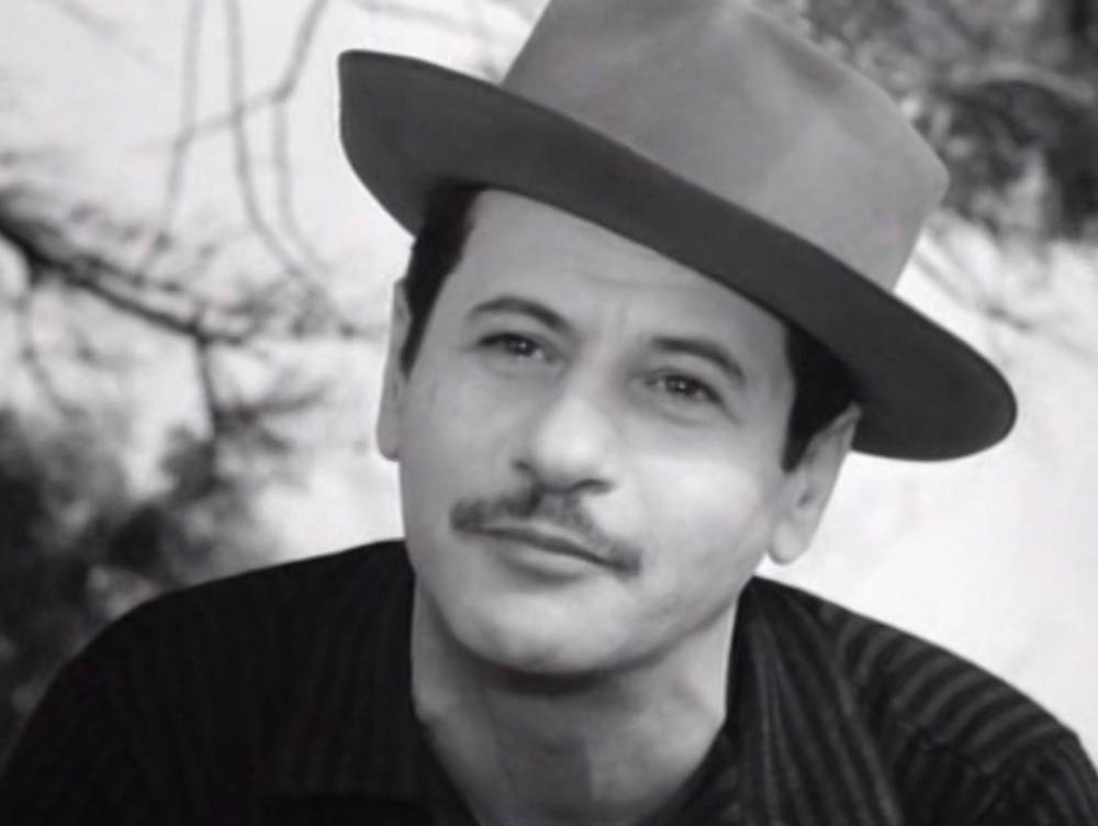 Leggendarioattore Eli Wallach Ritratto Con Cappello Pork Pie. Sfondo