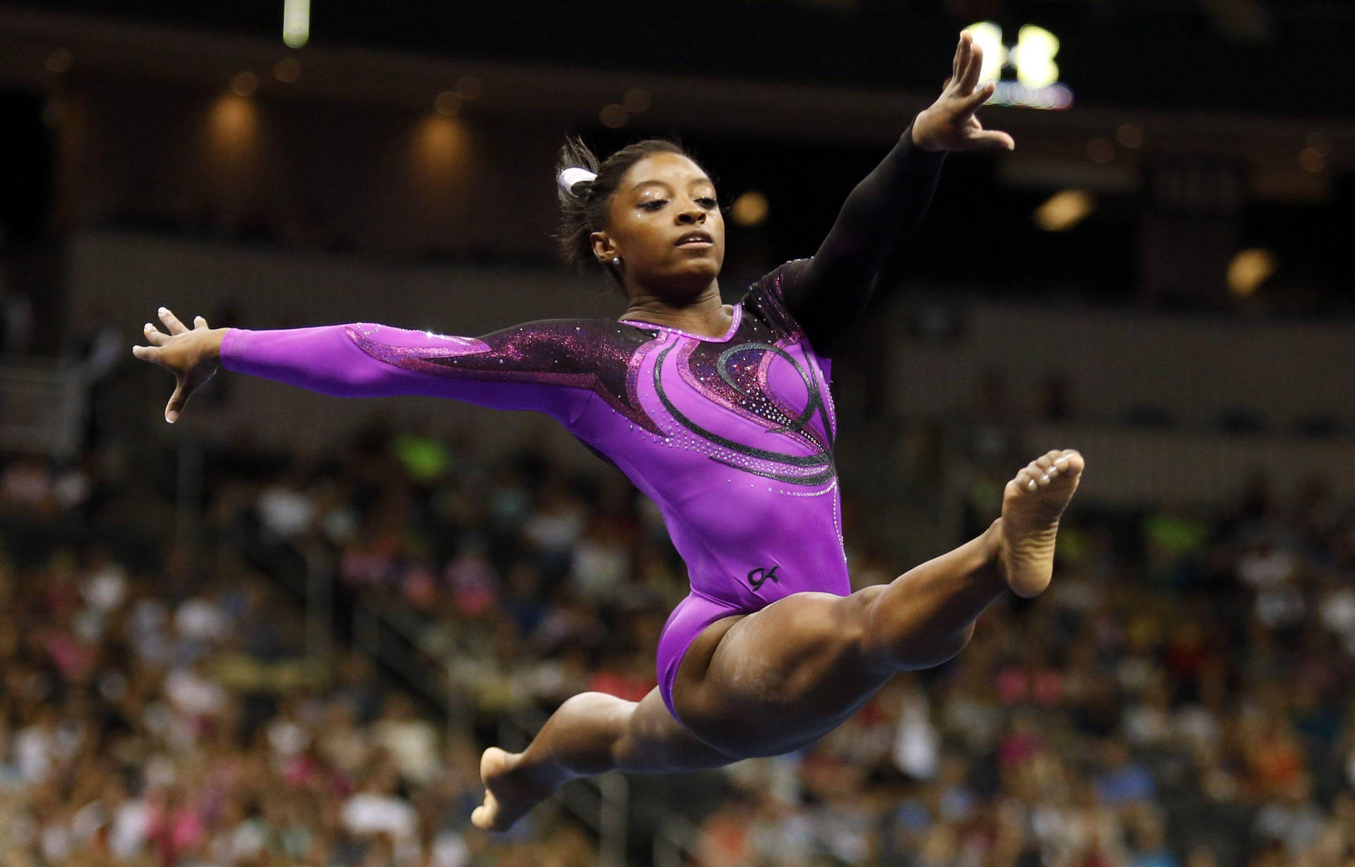Simonebiles 2014 Campeonato De Ginástica Artística Dos Estados Unidos Papel de Parede
