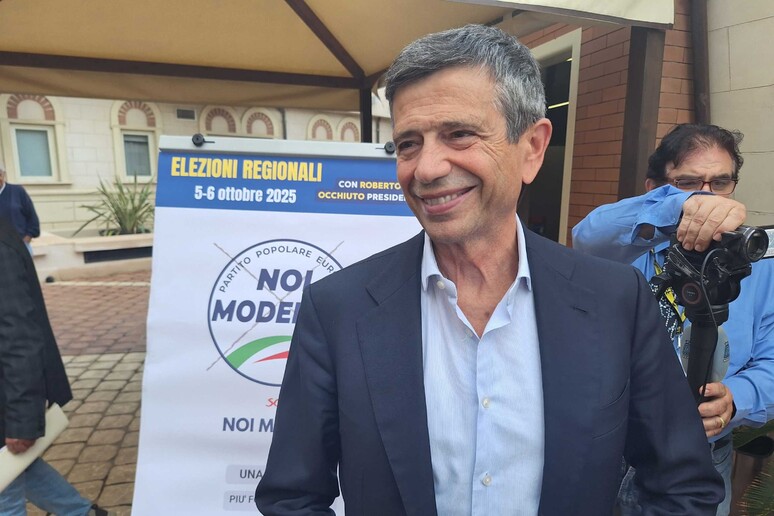 - RIPRODUZIONE RISERVATA