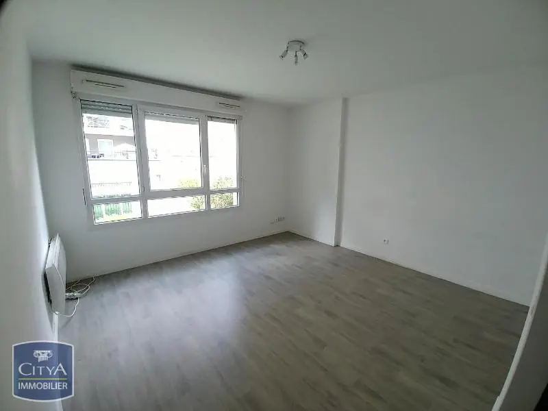 Photo 1 Appartement 1 pièce 23.98m²