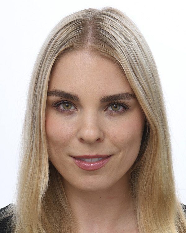 Veronika CIFROVÁ OSTRIHOŇOVÁ