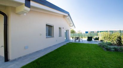 Casale 4 locali di 120 m² in Castiglione delle Stiviere (46043)