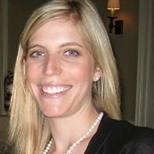 Headshot of Lindsay Forslund
