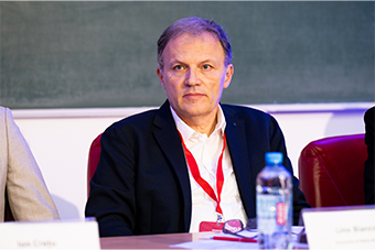 father daughter contribute to scientific conference