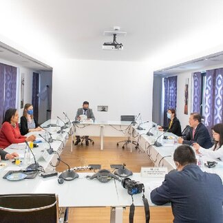 Valerie Guarnieri, Assistant Executive Director United Nations World Food Programme meeting with H.E. Guang Defu Ambassador and Permanent Representative of China. Photo credit: WFP/Rein Skullerud