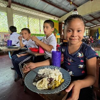 School children eating at the Pablo Antonio Cuadro Educational Centre in the community of El Cuá, department of Jinotega, Nicaragua. Photo: WFP/Sabrina Quezada