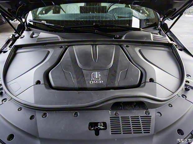 比亚迪 唐新能源 2022款 DM-p 215KM 四驱旗舰型 比亚迪 唐新能源 2022款 DM-p 215KM 四驱旗舰型