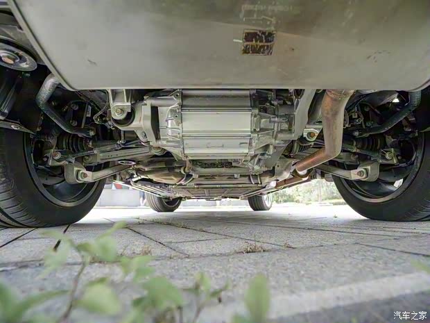 比亚迪 唐新能源 2022款 DM-p 215KM 四驱旗舰型 比亚迪 唐新能源 2022款 DM-p 215KM 四驱旗舰型