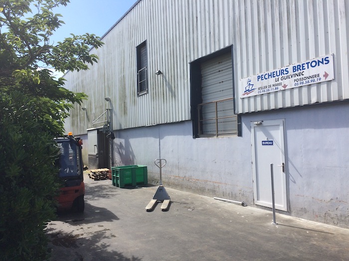 Hangar au ralenti