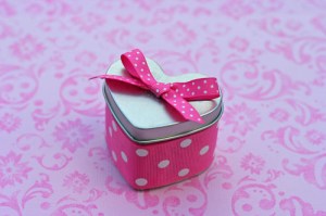 bow-box-bubbles-gift-heart-Favim_com-118665_large