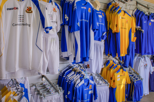 Wealdstone FC Megastore 005 Wealdstone FC Megastore 005