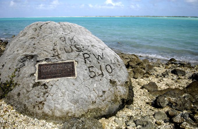 1280px-98_rock2c_wake_island
