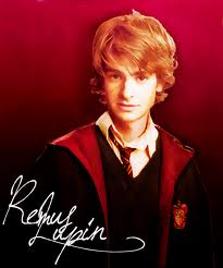 http://thepottermalfoyestate.tumblr.com/post/23101872440/mega-curt-andrew-garfield-as-young-remus-lupin image