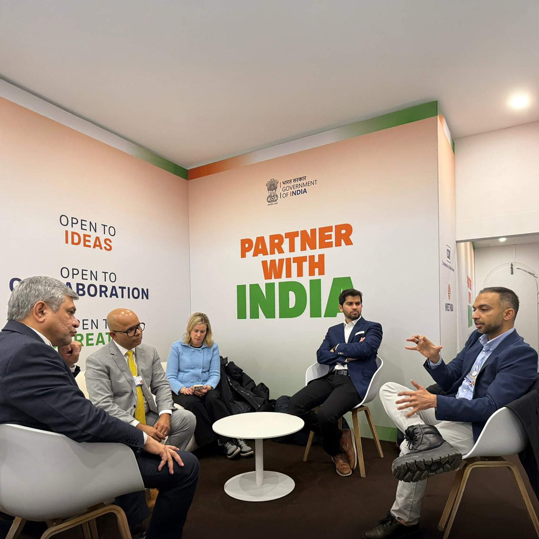 Union Minister Ashwini Vaishnaw Highlights Global Confidence in Bharat at WEF