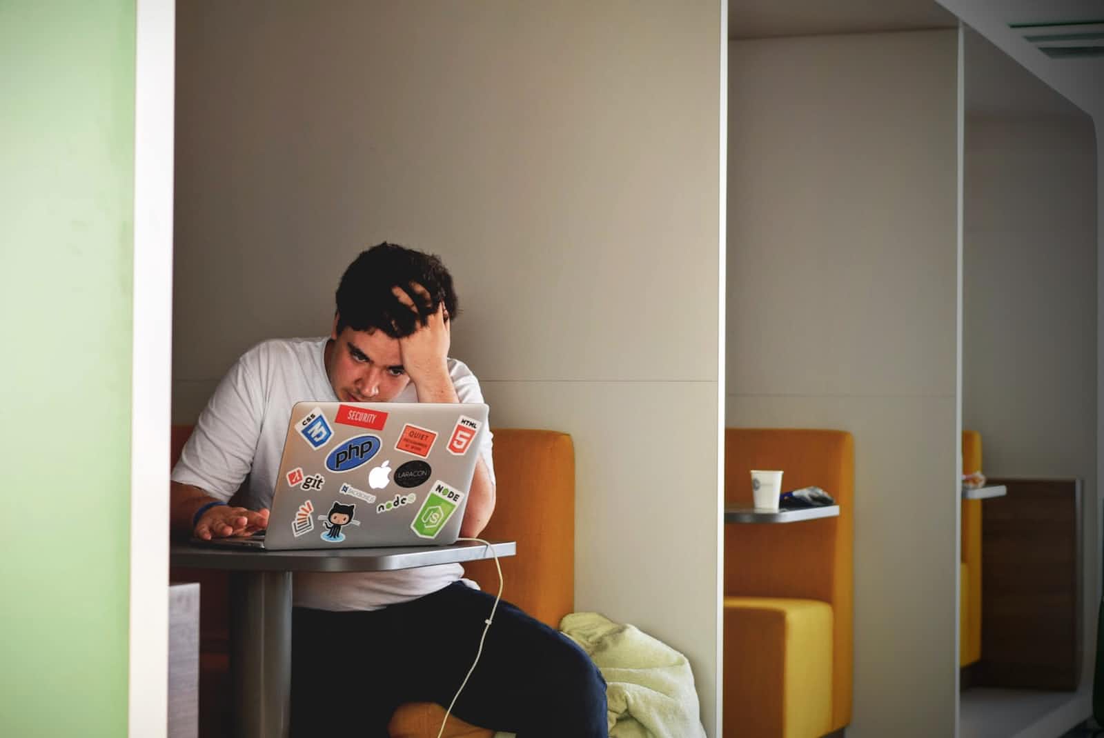 Dev Retro 2022: From Mechanical Design Engineer to Fullstack Developer: My Journey and Lessons Learned