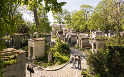 Cimetière du Père Lachaise, au printemps (20e). 