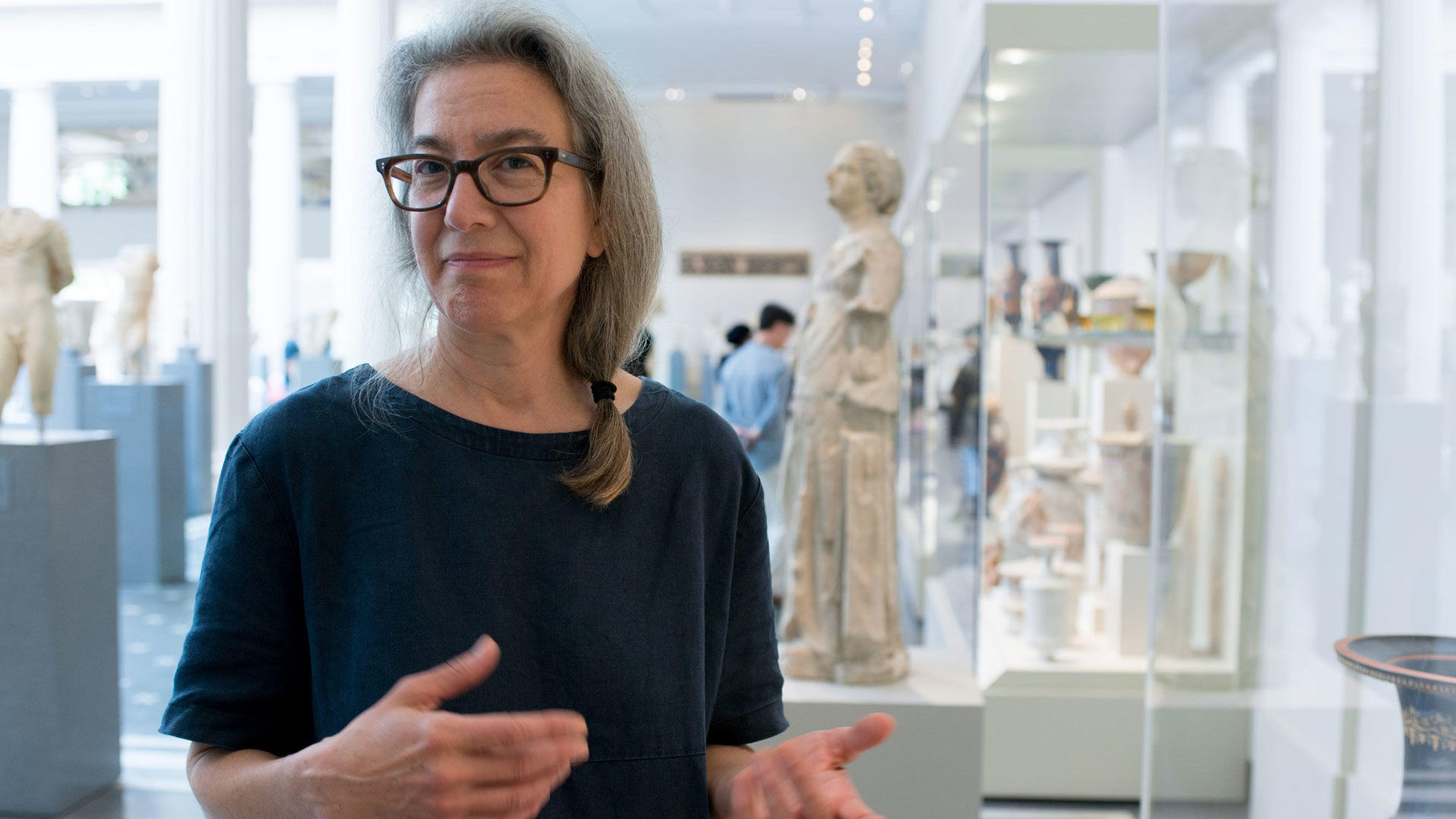 Ann Agee on the Villeroy "Harlequin Family"