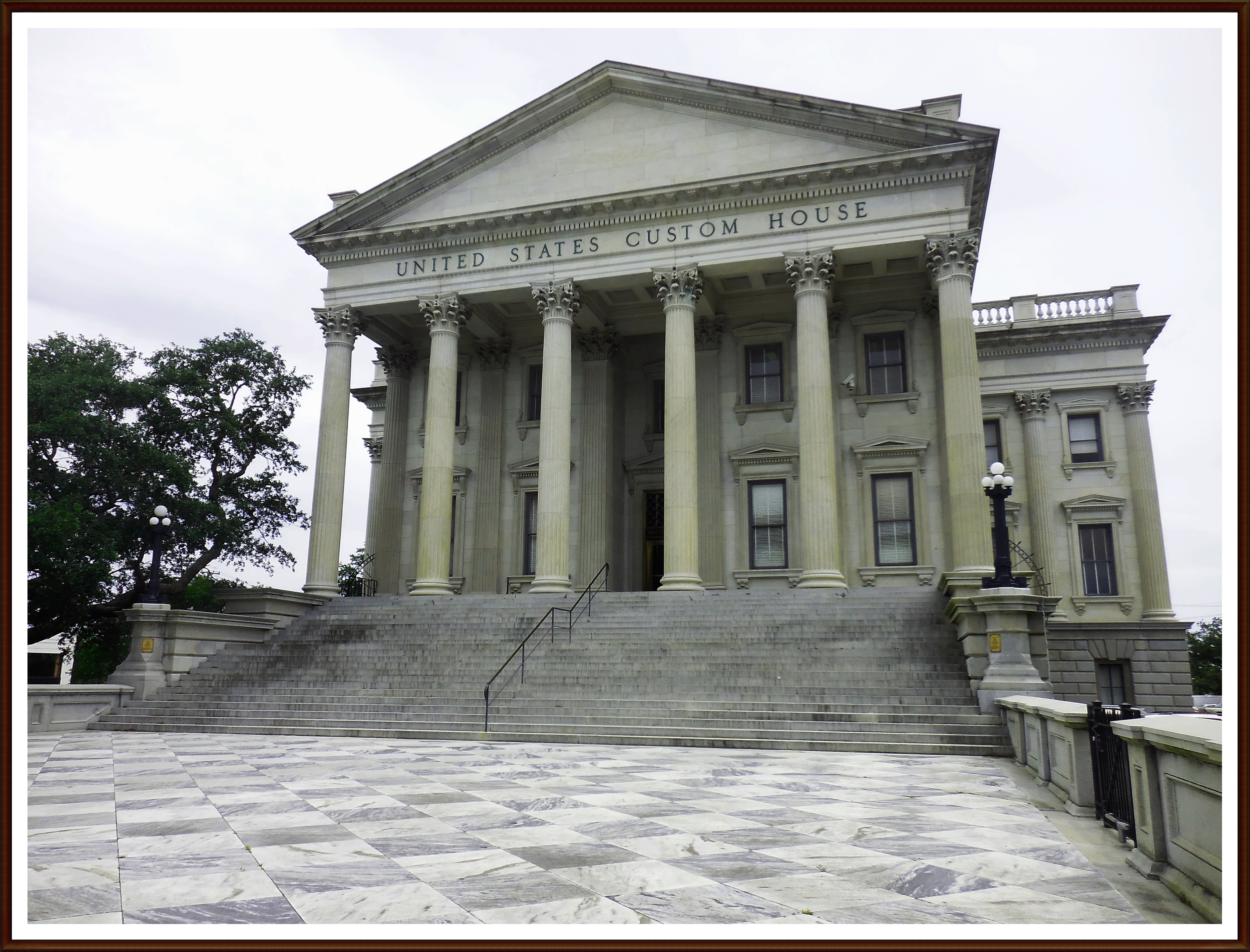 custom house