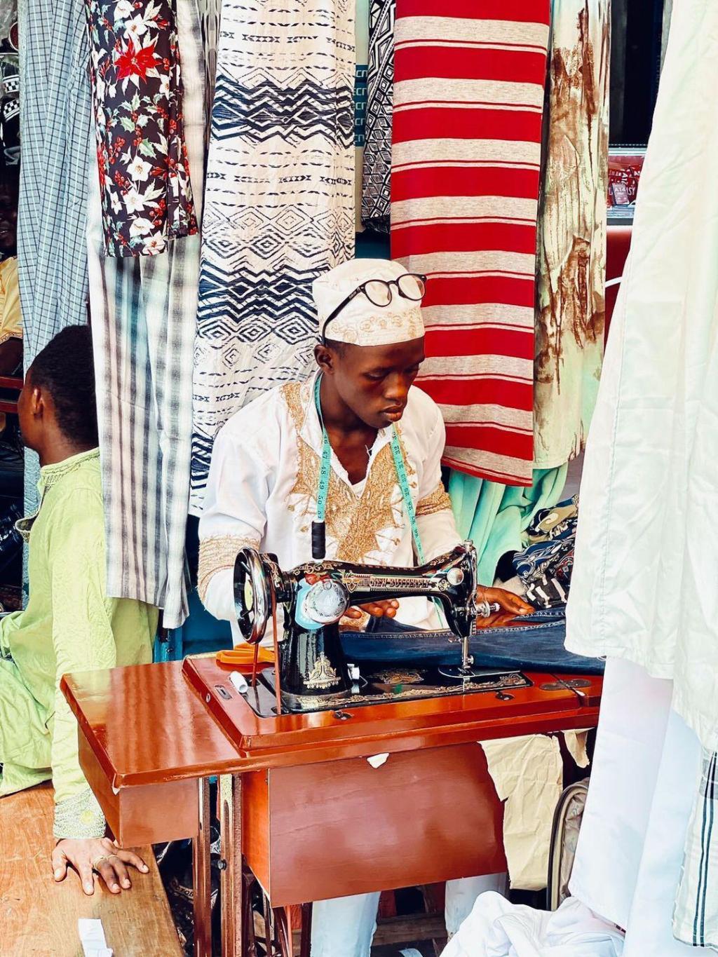 A Tale of Threads in Salone.