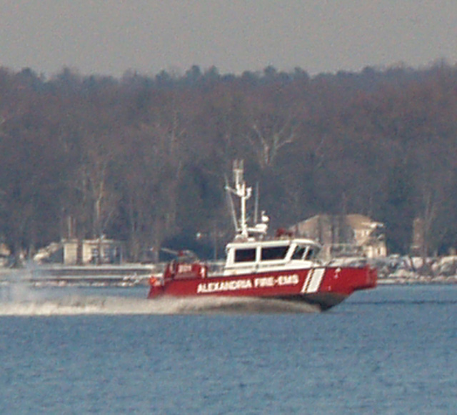 winter3 Rescue boat