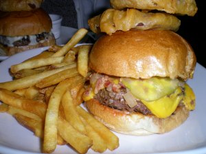 Capon's Bash Burger