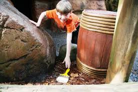 paint brushes hidden on Tom Sawyer island