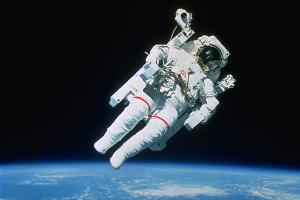astronaut space-smell