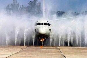 airplane washing