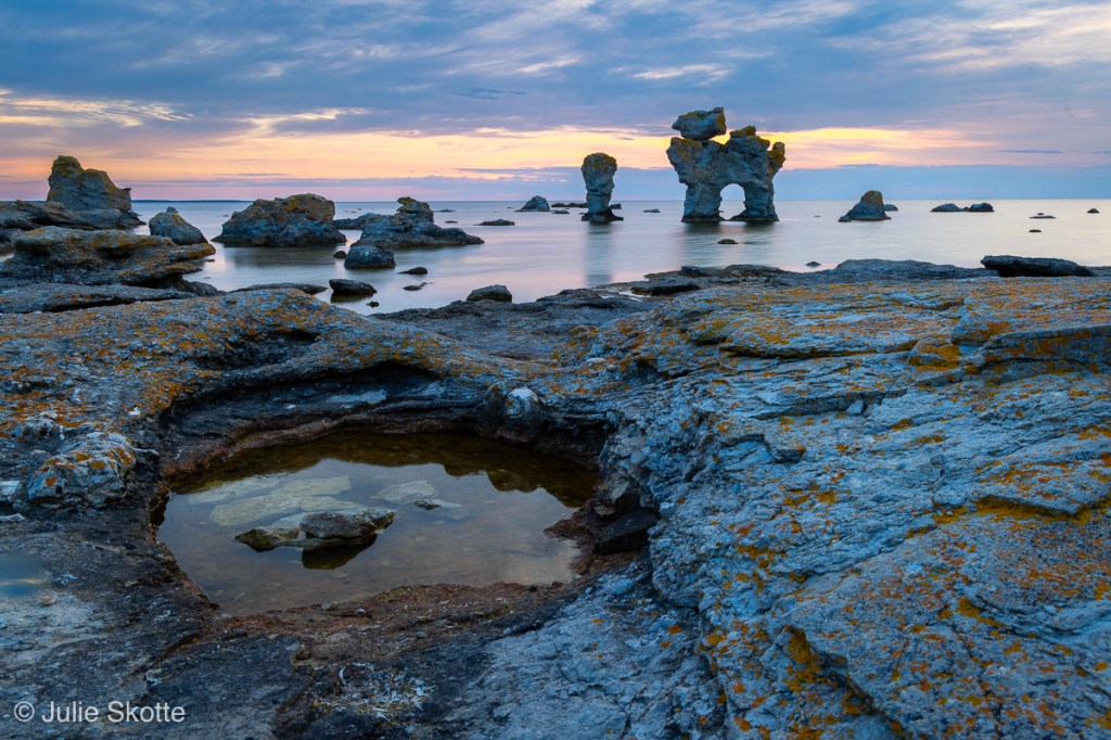 Gamle Hamn rauker at sunset, Fårö