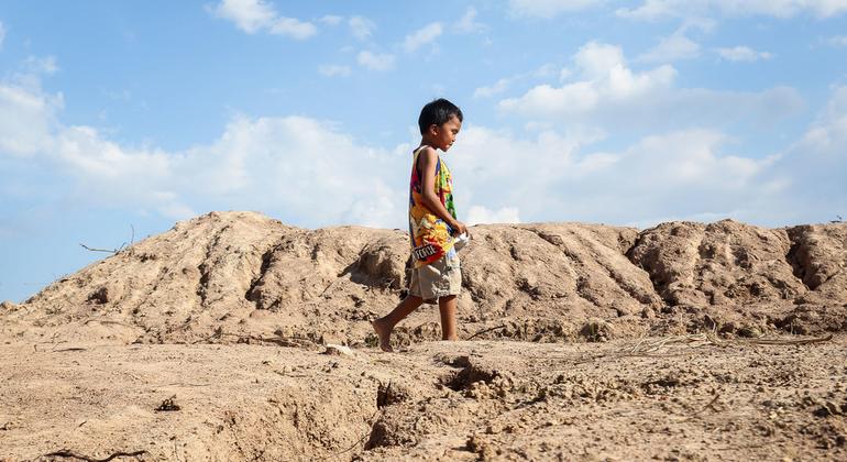 La pobreza causada por factores como el cambio climático puede hacer que los niños sean más vulnerables a la violencia.